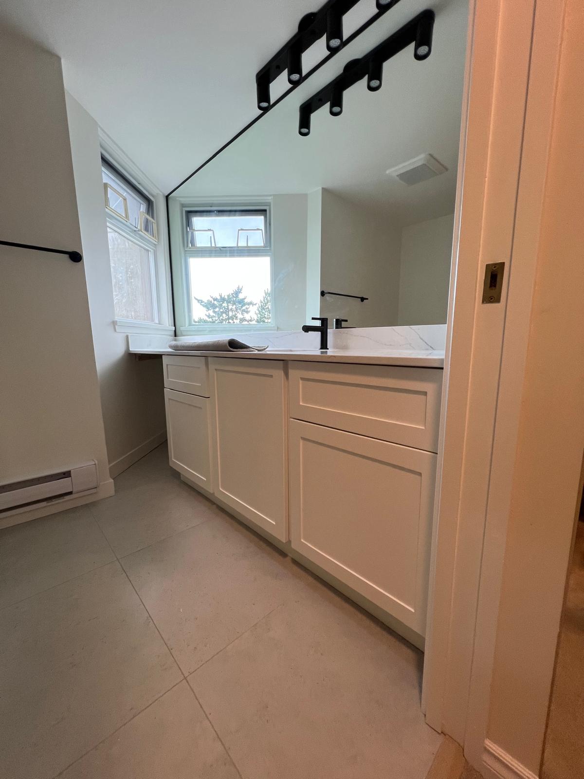 c241c6a0-c686-4ba8-bf06-906a4d8d4af6